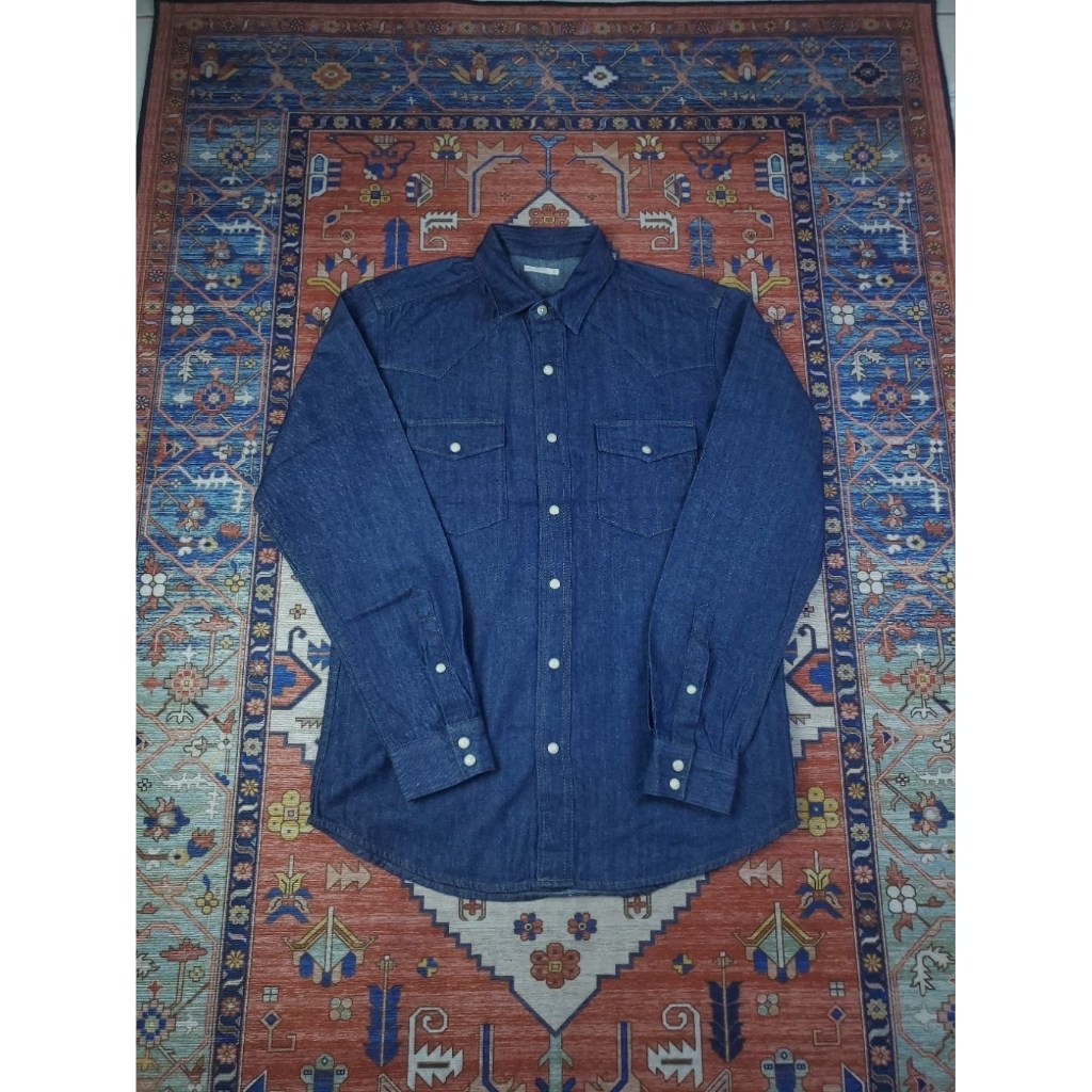 Kemeja Denim Uniqlo Gu Country GU001