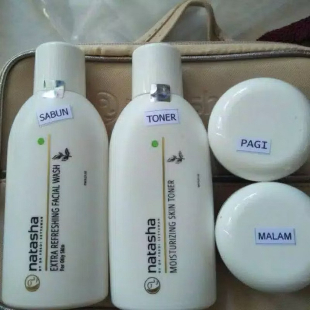Natasha Paket Hemat Acne Skincare untuk Kulit Berminyak dan Berjerawat Extra Refreshing Facial Wash 
