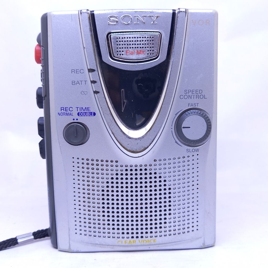 walkman Sony TCM-400DV tape recorder player mini portable vintage