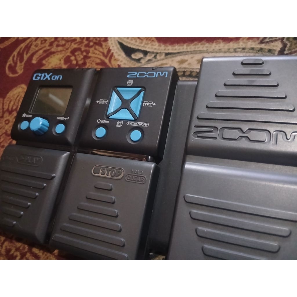Efek Gitar Zoom G1XON