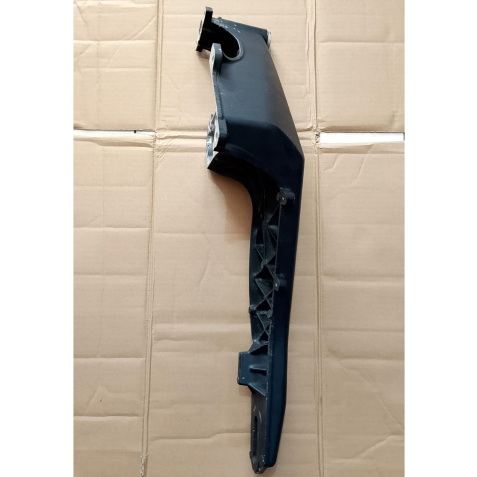 SWING ARM YAMAHA R15 KODE BK6 BAGIAN KANAN R ORIGINAL