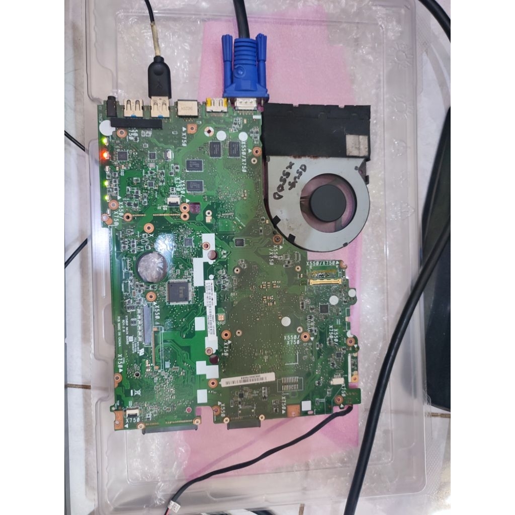 Mobo asus x550d