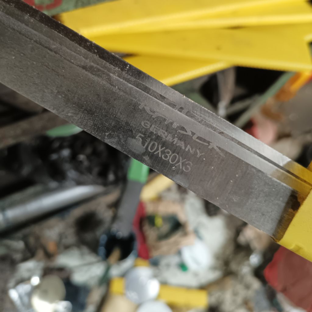 Baja panjang 51 bekas pisau planer