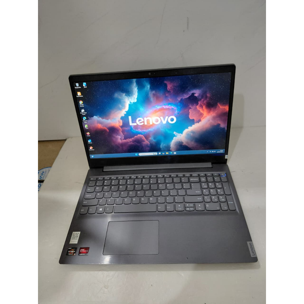 AMD RYZEN 3-3250U Dali Laptop Layar 15.6in AMD Radeon 2GB Numeric KeyPad Lenovo V15 8/256
