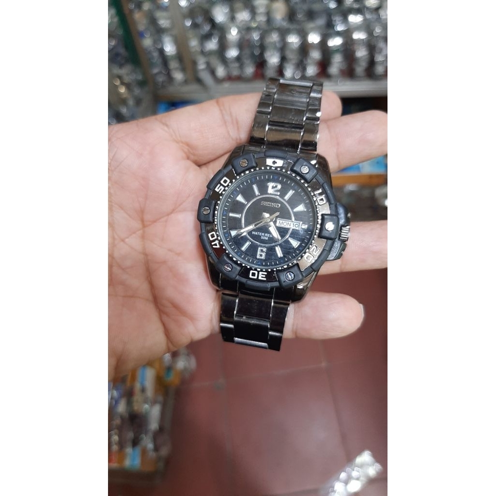 jam tangan pria seiko sport quartz tanggal hari stenlis steel diver