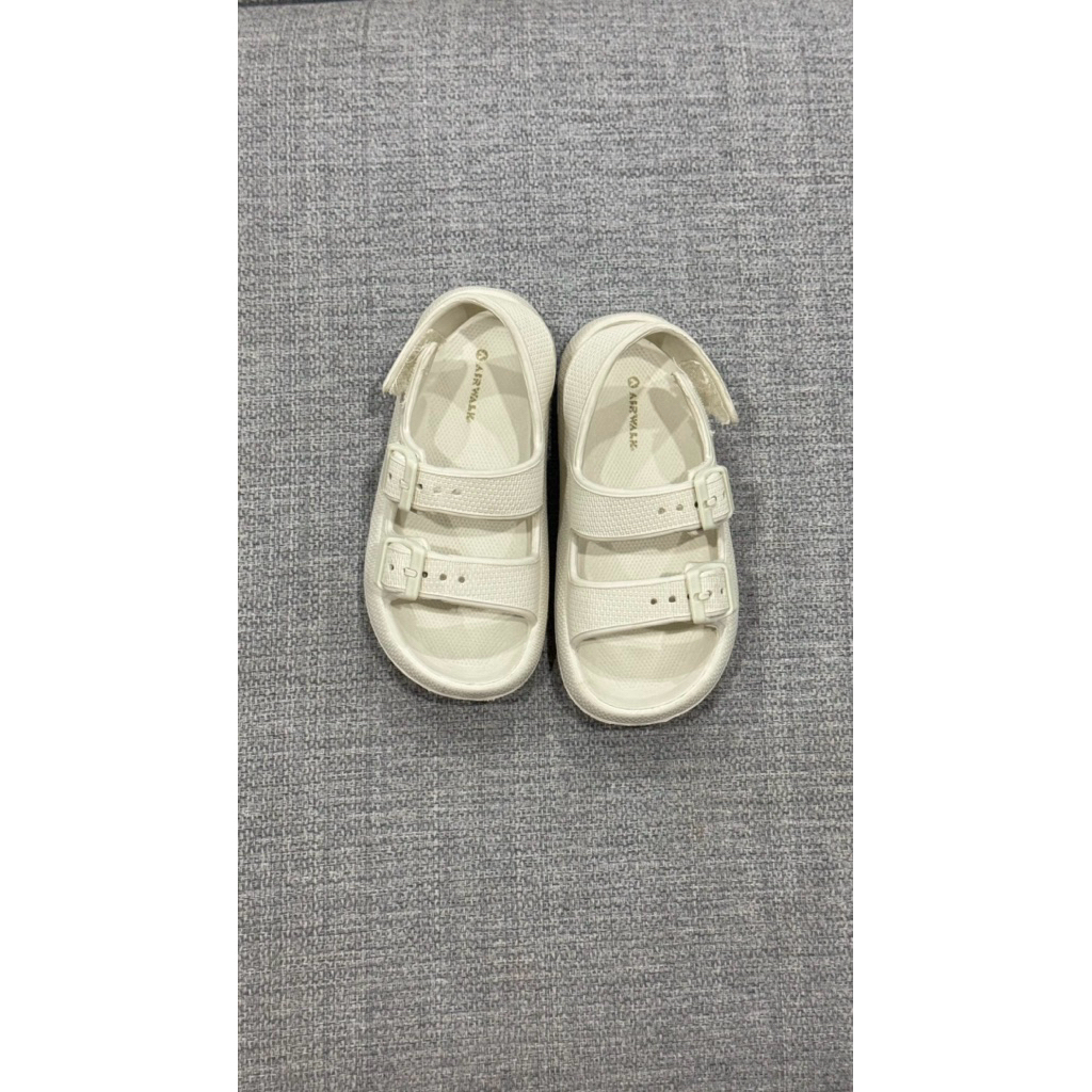 SENDAL ANAK UNISEX MERK AIRWALK  (preloved)