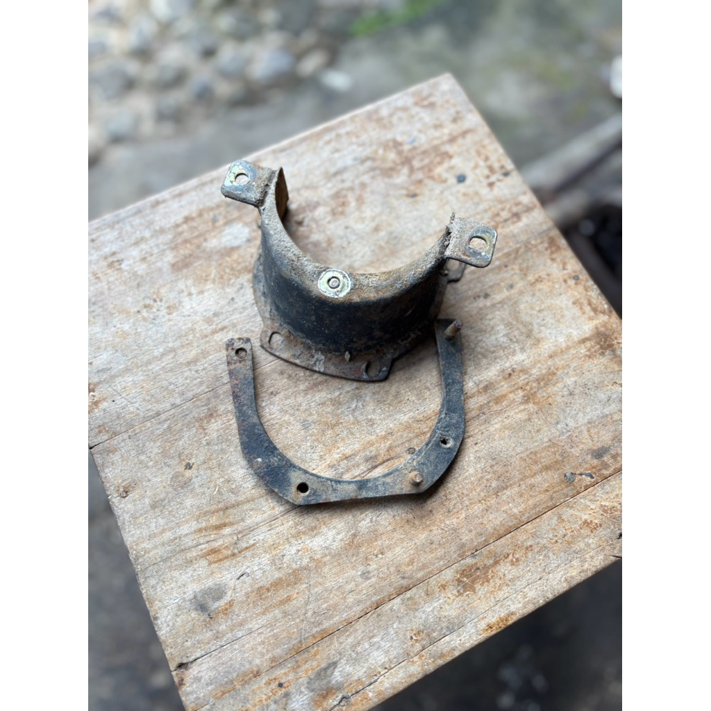 breket slebor belakang kawasaki Kaze original