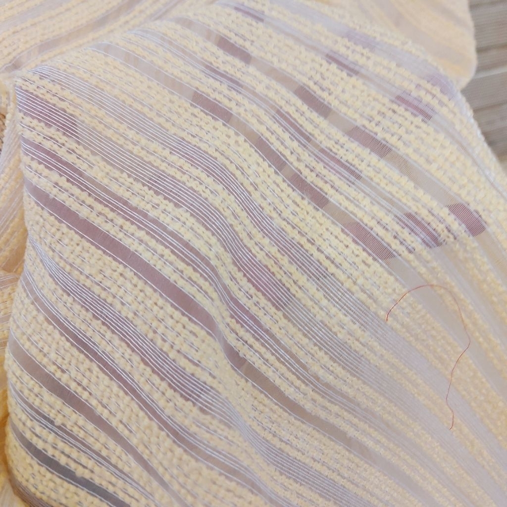 kain organza premium  - kain organza motif salur  - kain organza meteran ( kuning muda)