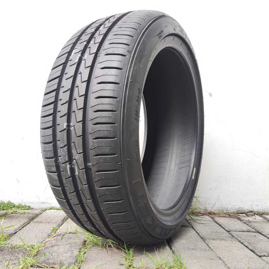 Ban Mobil Falken 225/60 R17 99V ZE310R Ban