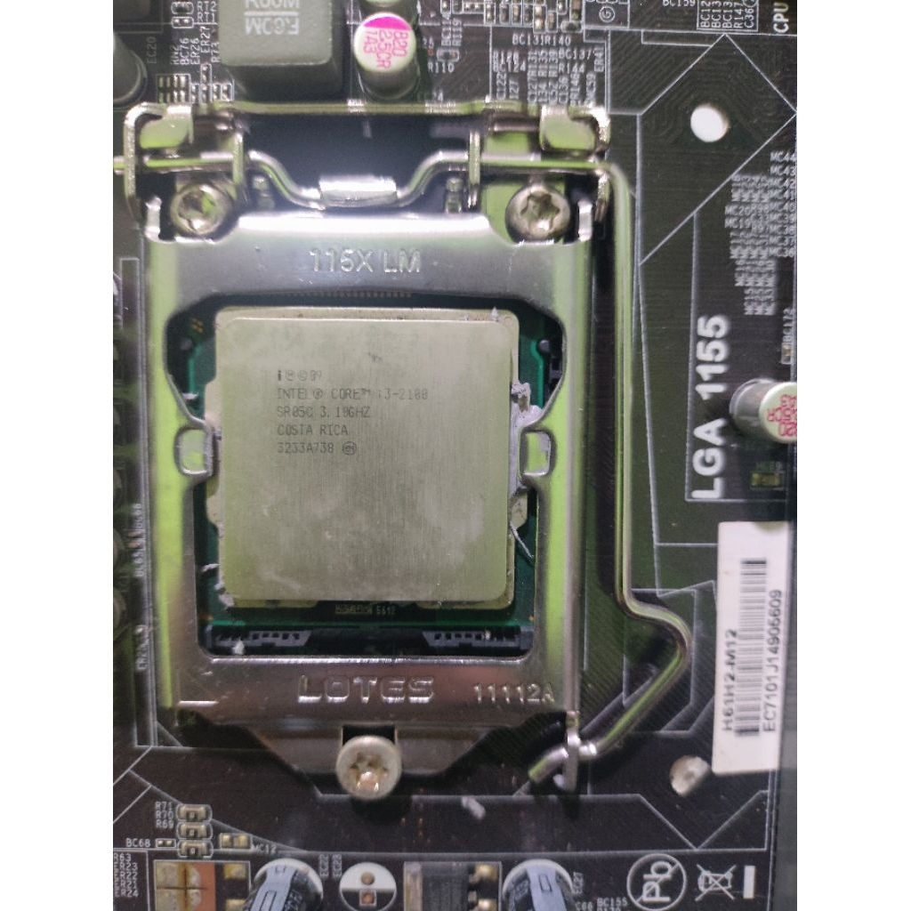 Mobo H61 DDR 3 + Processor i3