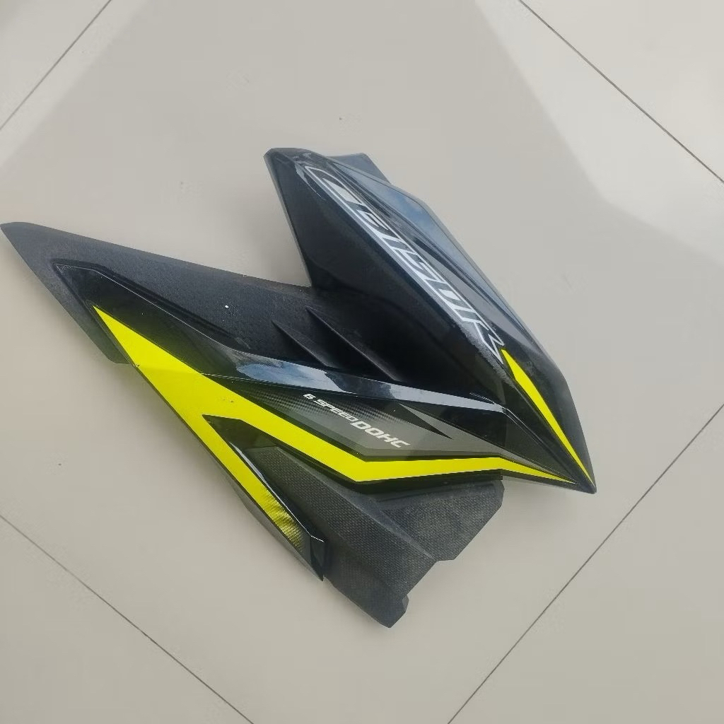 Sayap tangki kanan Honda CB 150 R Streetfire original copotan motor