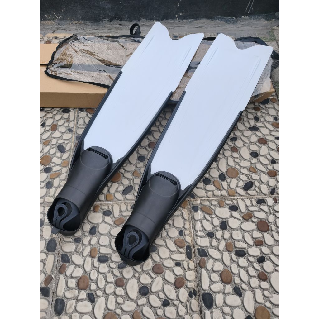 Freedive Long Fins Spearfishing Fins Size 43 White