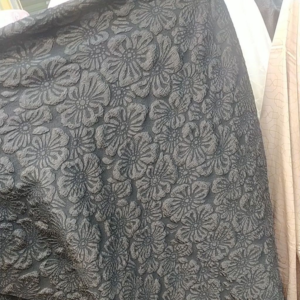 Kain Jaguar Embost Motif bunga sakura