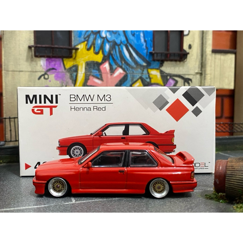 Mini GT - BMW M3 E30 red