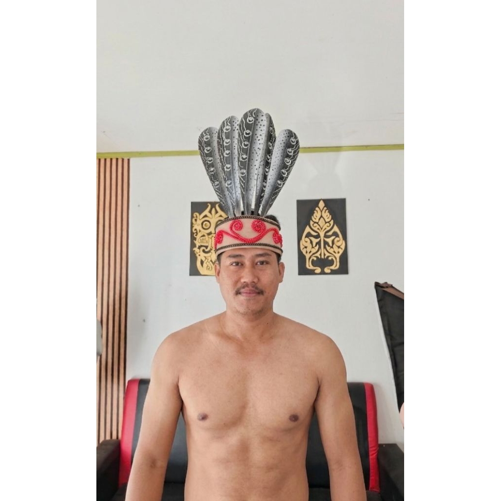 mahkota dayak bulu ruai/bulu buatan ( Promo 2 minggu )