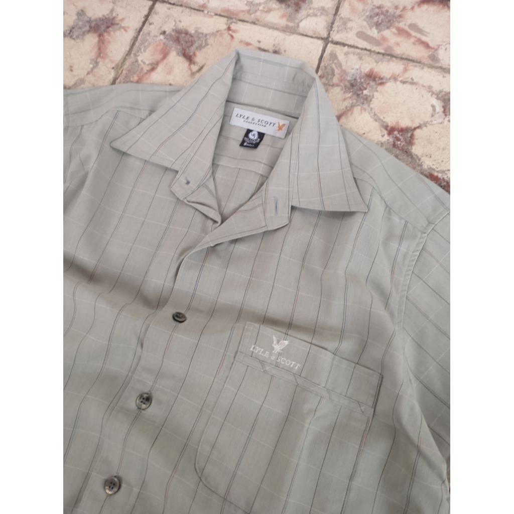 kemeja Lyle & scott