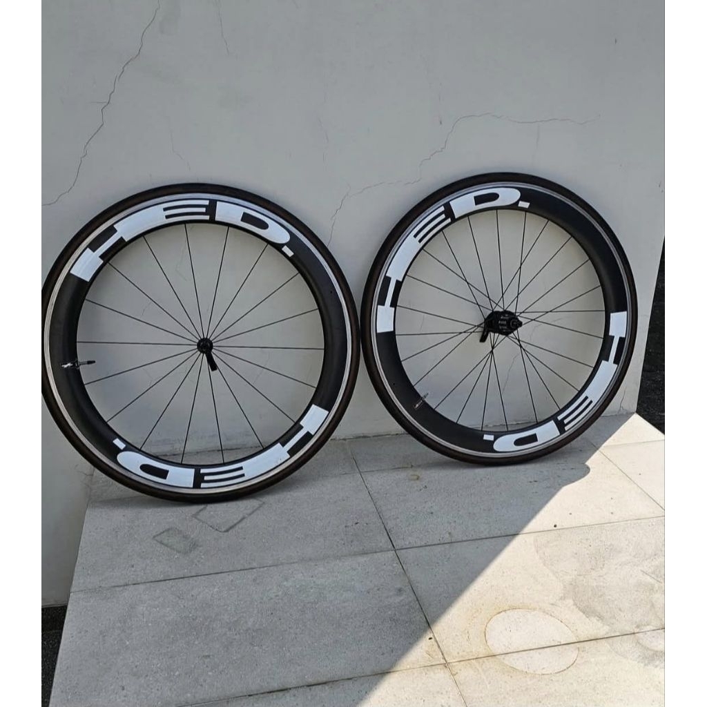 HED Jet 6 Plus Wheelset dengan Ban Continental GP5000 Carbon dengan brake line Alloy untuk Kinerja S