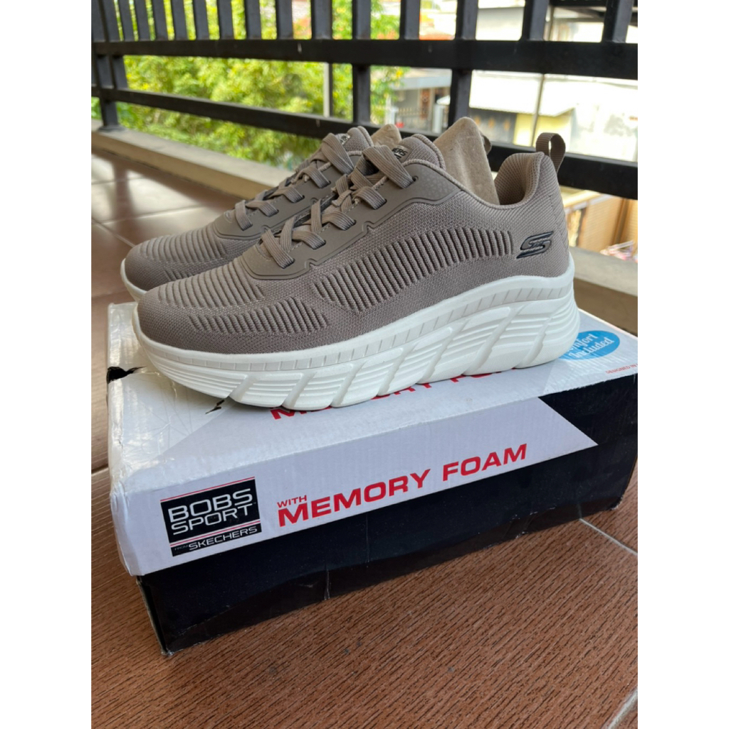 Skechers BOBS B FLEX HI TAUPE size 41