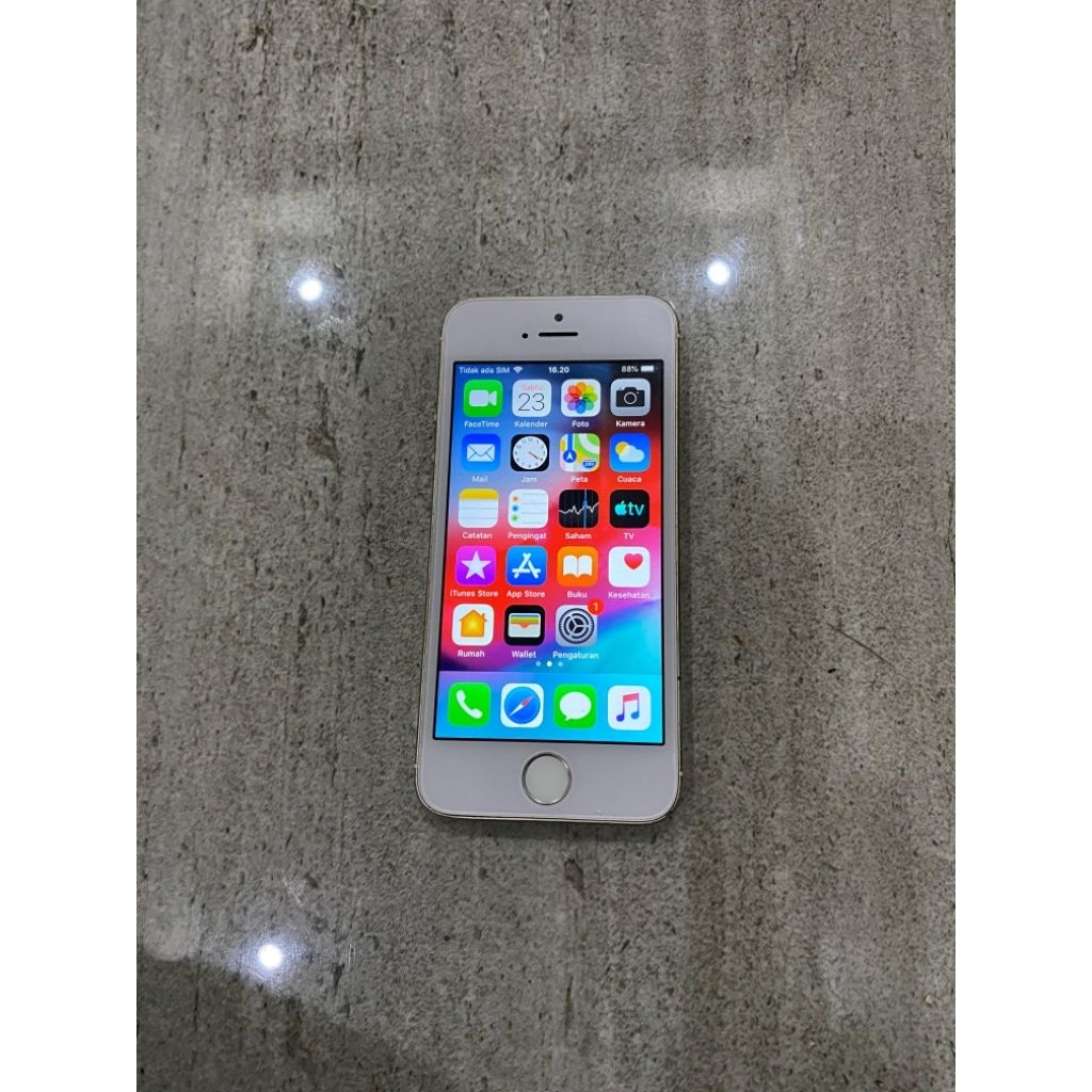 iPhone 5s 16gb ex ibox wifi only