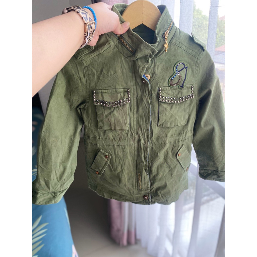 [dijual murah karena minus hoodie] jaket anak perempuan guess model parka. jaket anak perempuan  gue