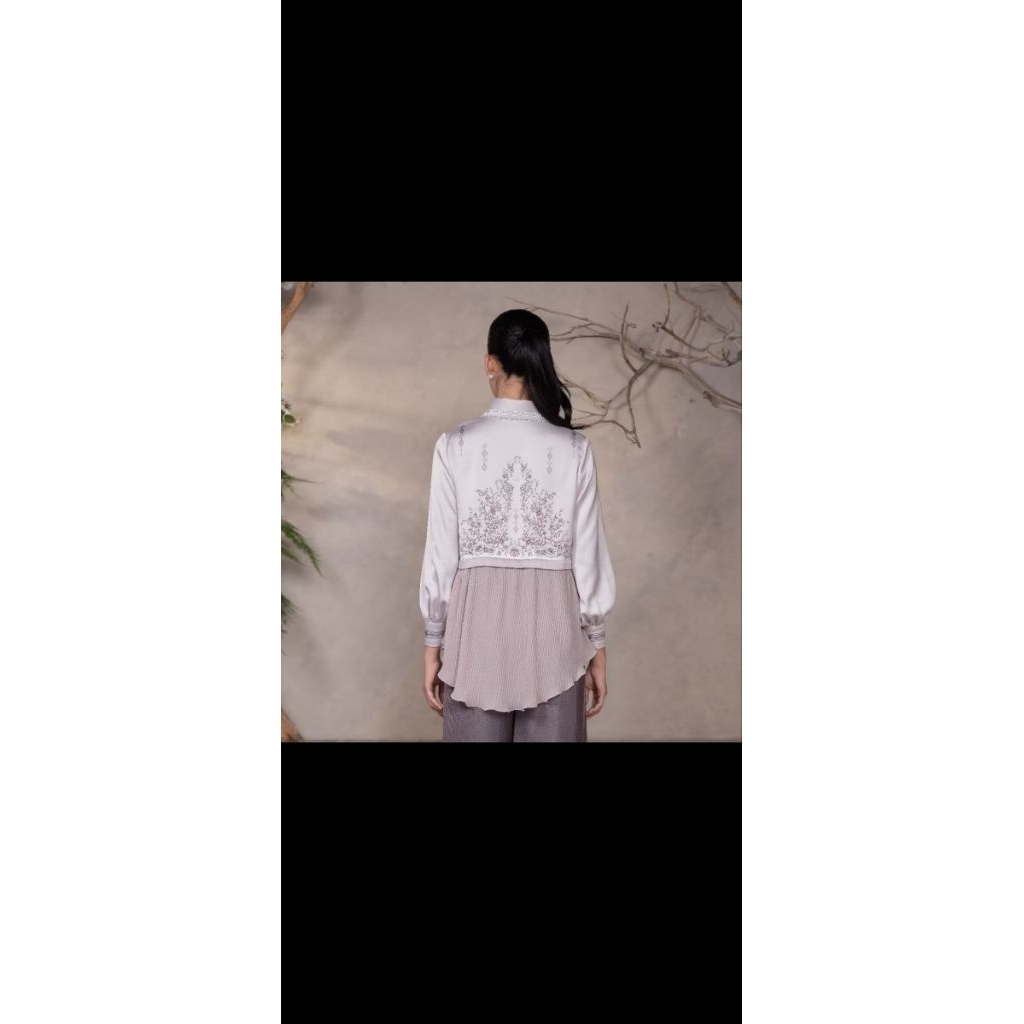Vaia Atelier