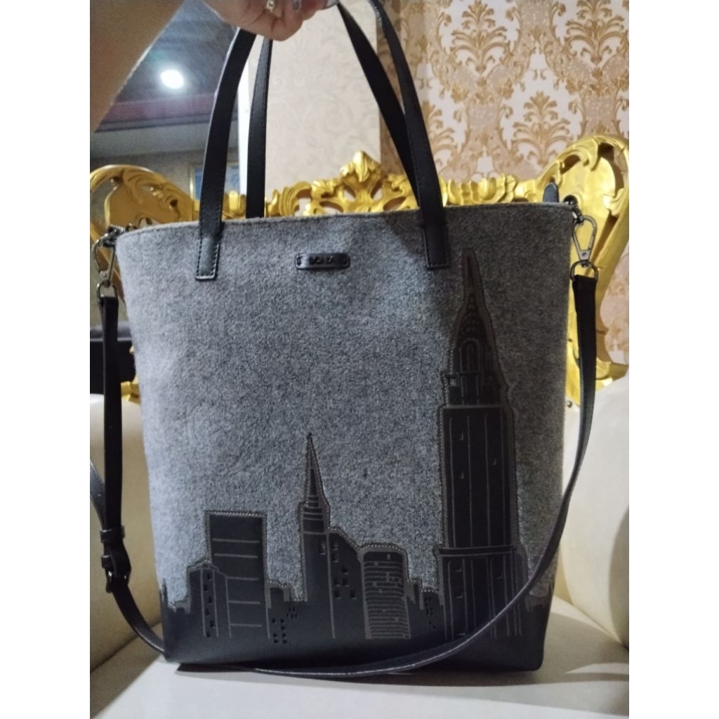 Tas BONIA bekas pemakaian, second seken preloved