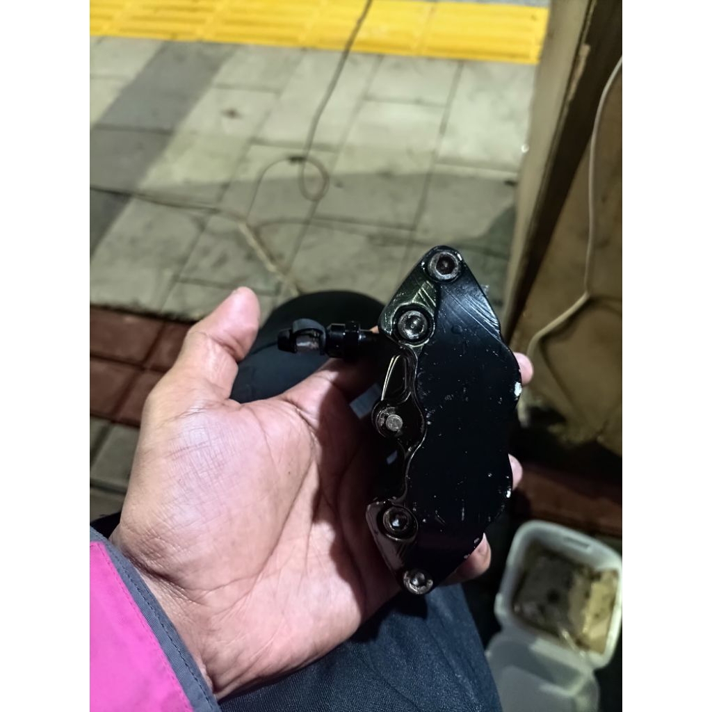 KALIPER BREMBO ORIGINAL 2P (SECOND)