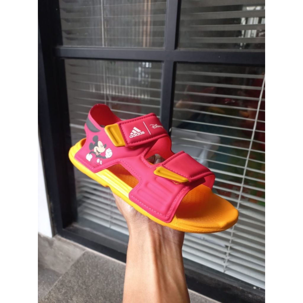 adidas altaswim mickey mouse