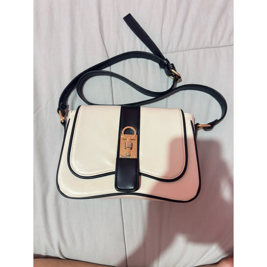 Preloved Berrybenka Bag