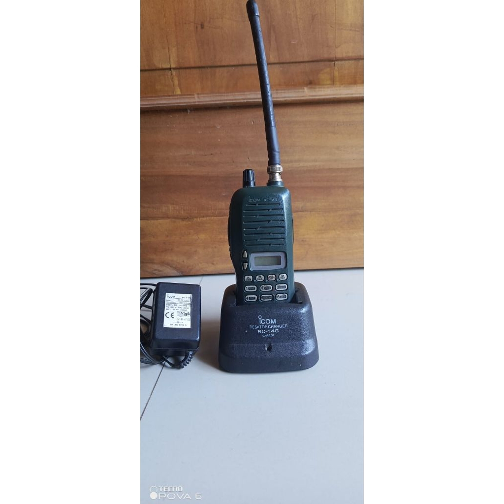 Radio HT jadul icom V8  normal jaya