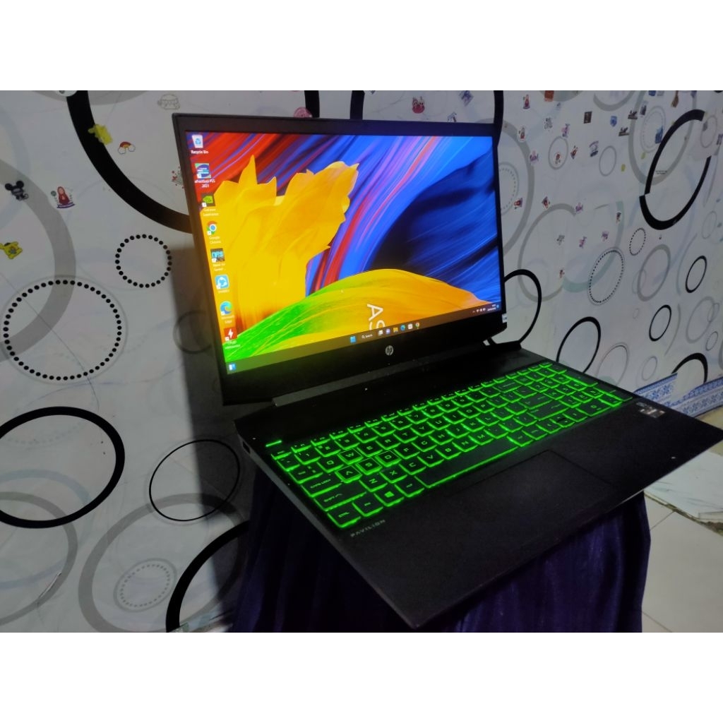 Laptop HP Gaming Ryzen 5 GTX 1650 SSD 512gb ram 12 gb normal lancar
