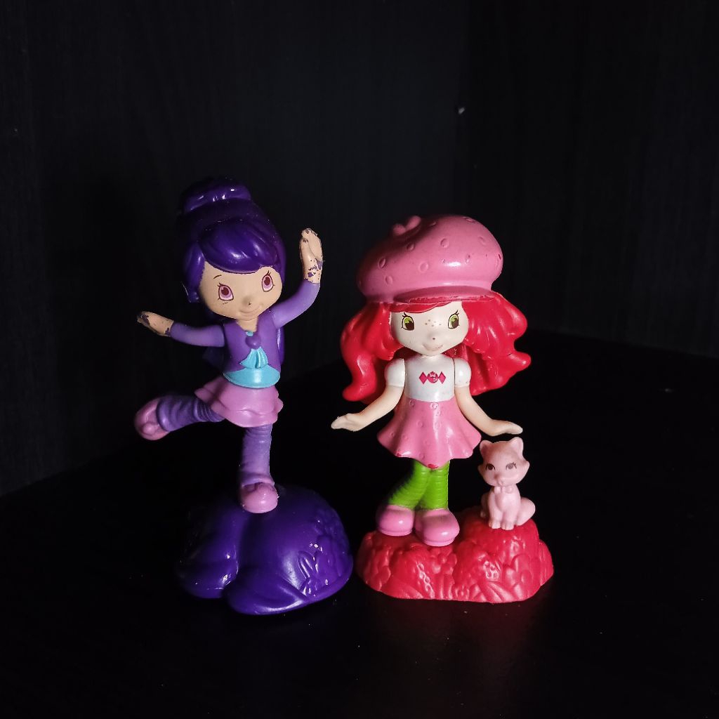 Preloved Action Figure Strawberry Shortcake McDonald 2011
