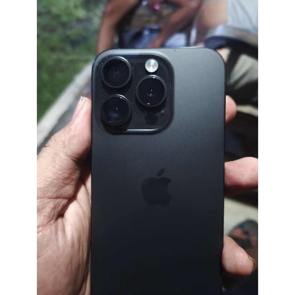 iPhone 15 pro ibox