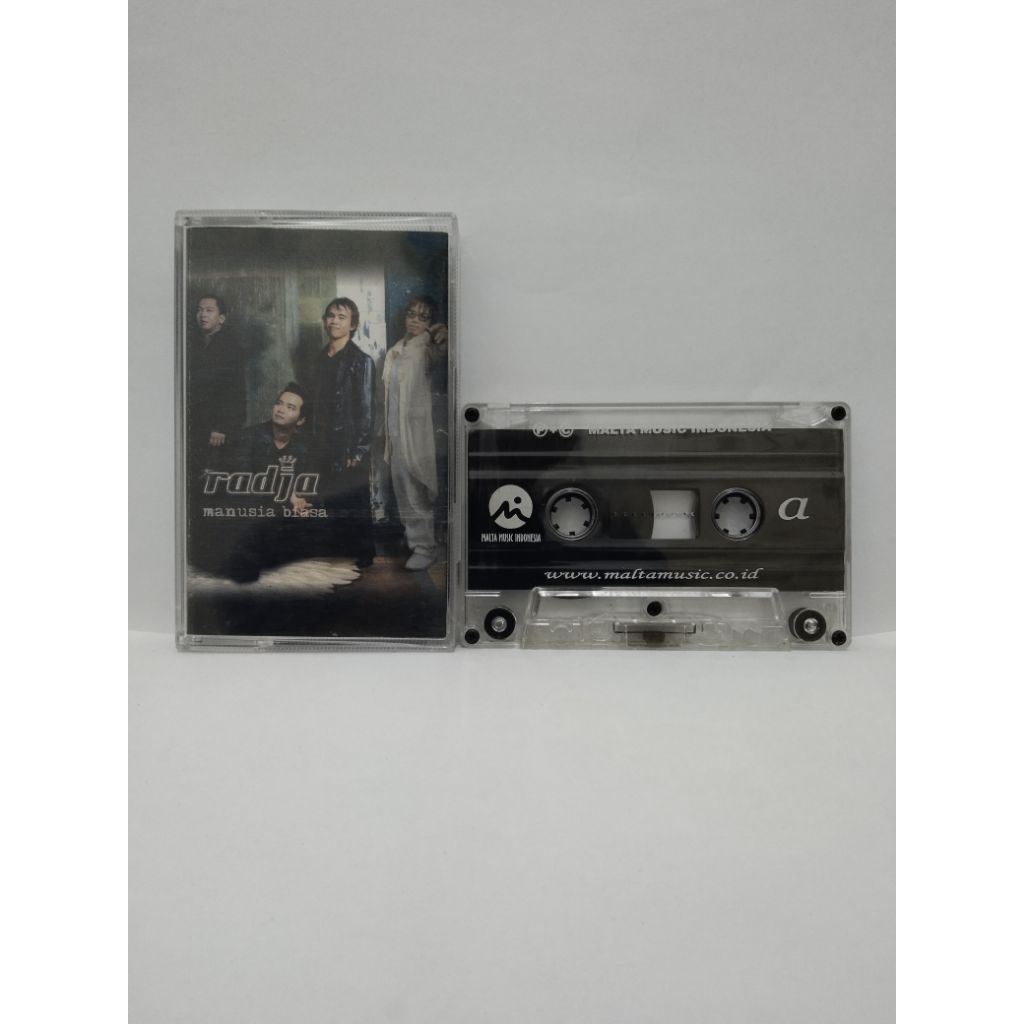 kaset Radja album Manusia Biasa