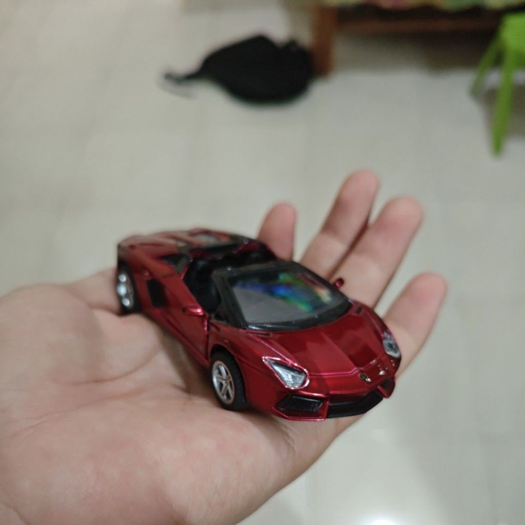 mobil apolo Lamborghini
