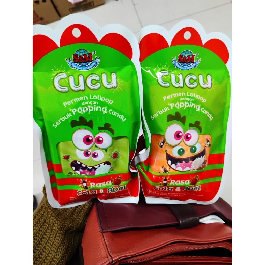 S&M Cucu Permen Lolipop Dengan Serbuk Popping Rasa Cola Dan Apel 60Gr (3 Pcs)