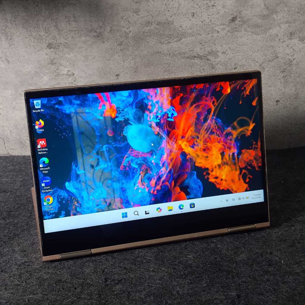 Lenovo Yoga i7 8550u ram 16GB touchscreen ssd 512gb good condition