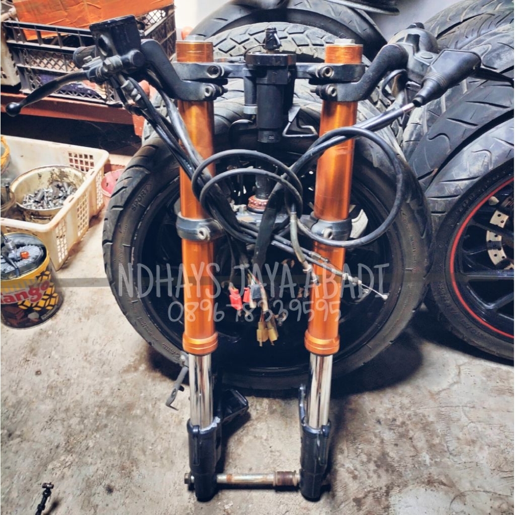 USD UPSIDE DOWN SET YAMAHA R15 V3 SECOND ORIGINAL