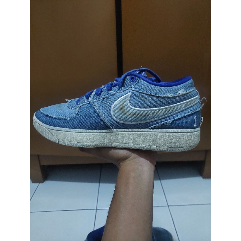 Nike book 1