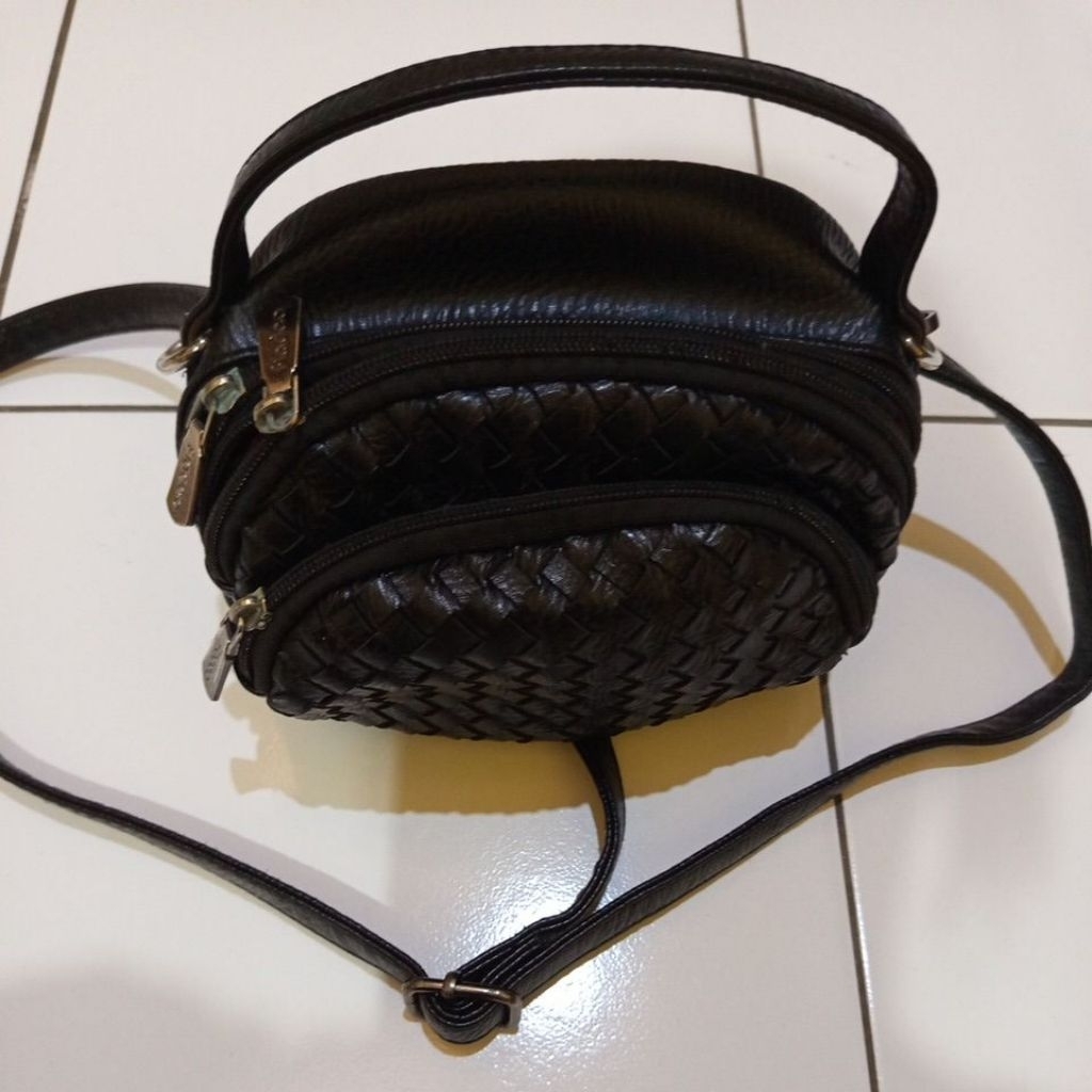 tas model anyam 3 ruang tas selempang. fladeo original