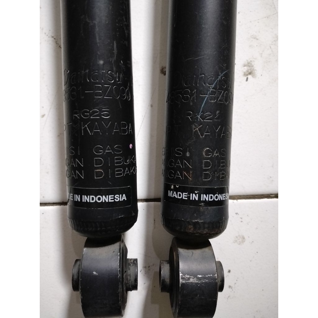 shock breaker belakang mobil Avanza/Xenia original copotan