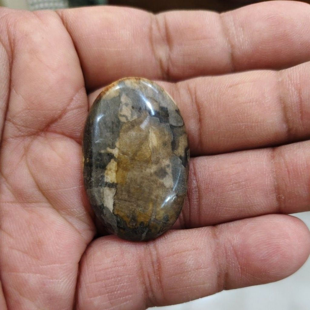 batu gambar sosok semar