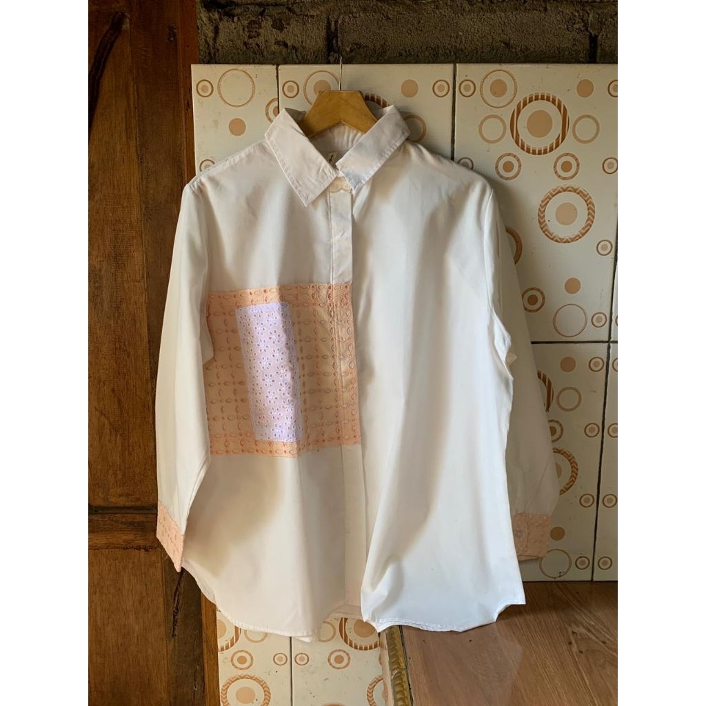 preloved blouse kemeja broken white katun bordir mix