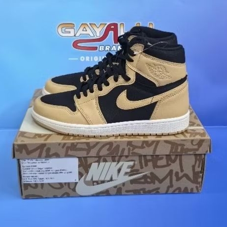 SEPATU NIKE AIR JORDAN 1 RETRO HIGH OG HEIRLOOM