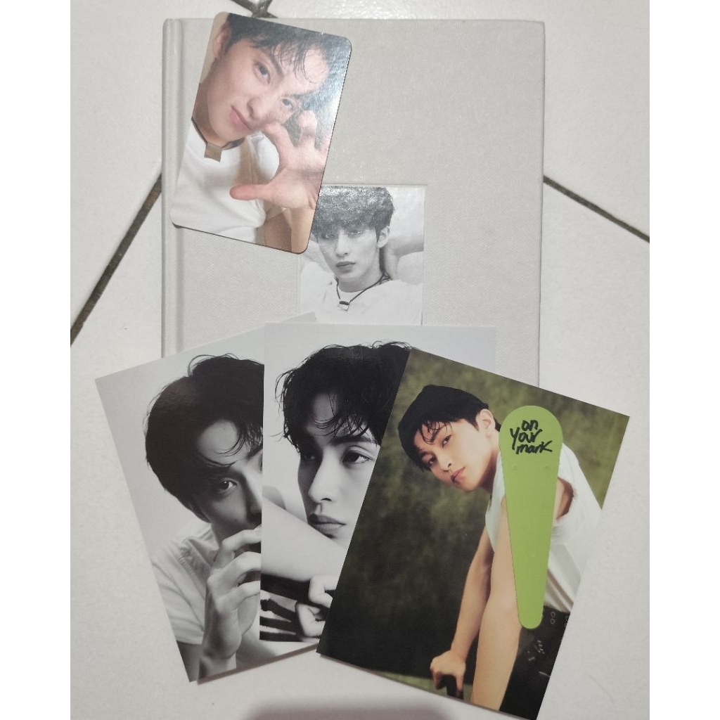 [BACA DESKRIPSI] Album The Firstfruit Photobook Mark Ver. UNSEALED PC Mark Maung