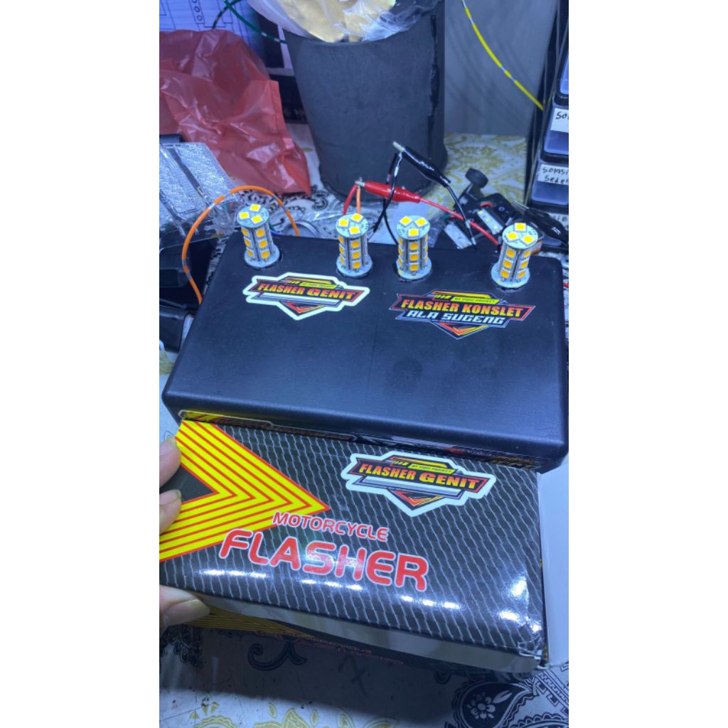 Flasher lampu sein oprekan modif kedip genit motor ala bus malam