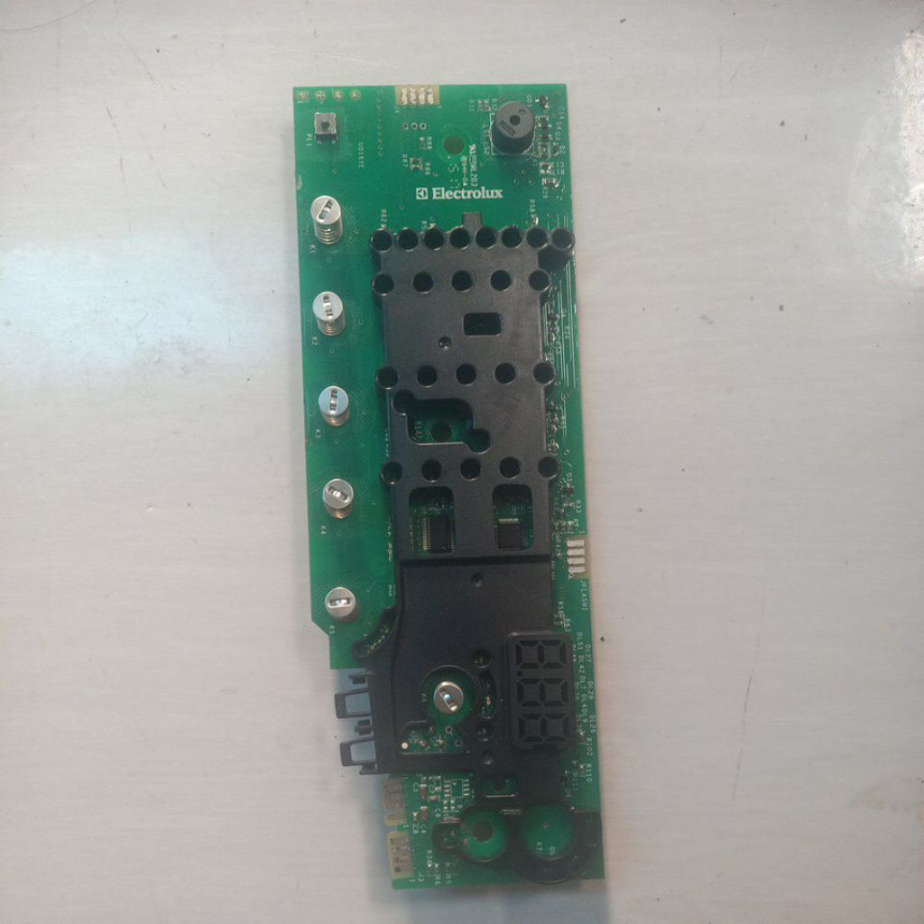 modul tombol display mesin cuci front loading Electrolux EWF85743