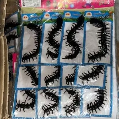 MAINAN PRANK KARET KELABANG