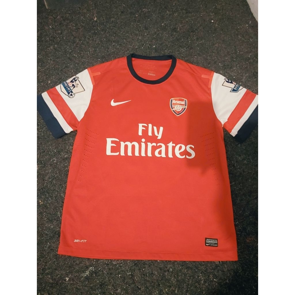 Arsnl Merah 12/13