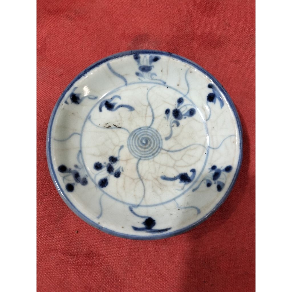 Piring kuno china porselen dinasti Ming temuan Sungai